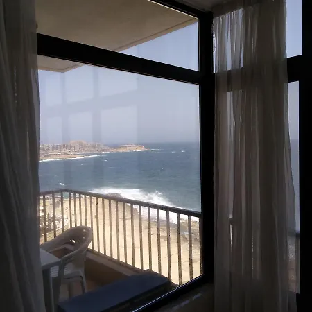 Apartament Med Malta De Redin Court *