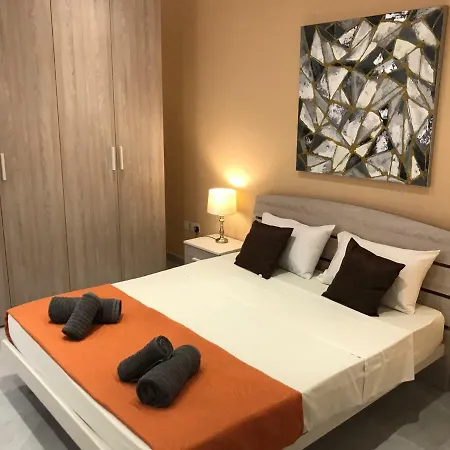Med Malta De Redin Court Apartament